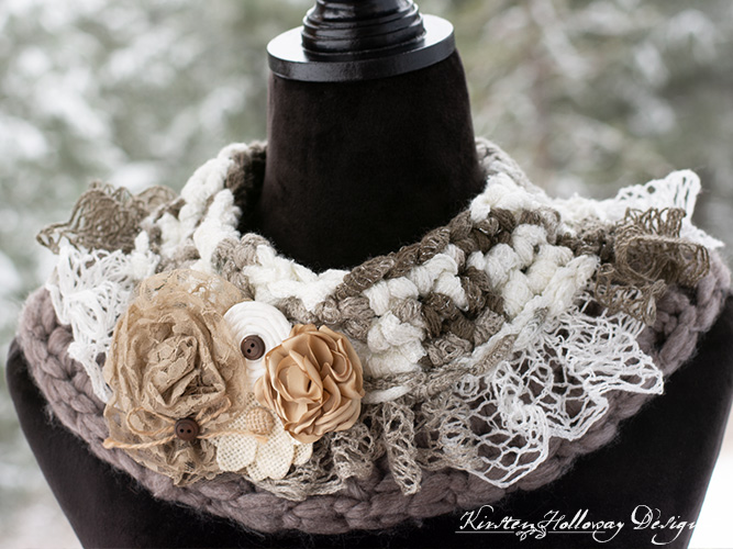 Easy Sashay Around Crochet cowl DIY tutorial using chunky yarn