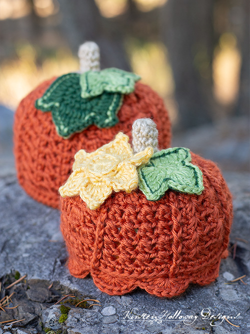 Patchwork Pumpkin hat for babies and kids. A free crochet pattern for fall.