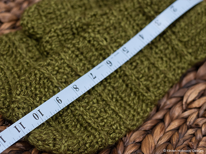 Your L/XL mittens should measure at least 10 1/2" long, and possibly closer to 11" long when you finish.